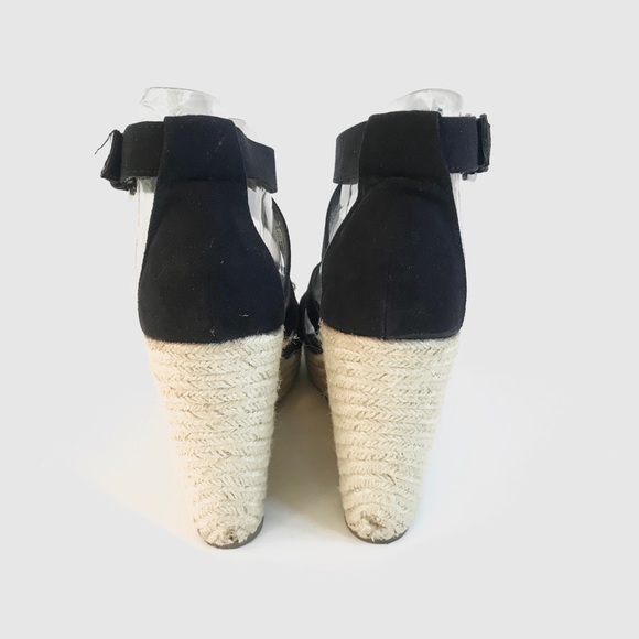 ⭐️LIKE NEW⭐️Women’s Black Strappy Wedge Sandal! - Picture 5 of 6